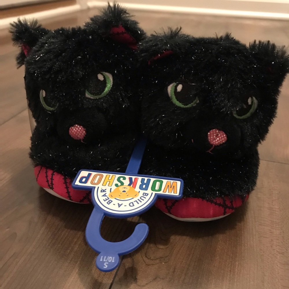 New Girls Kitty slippers size S